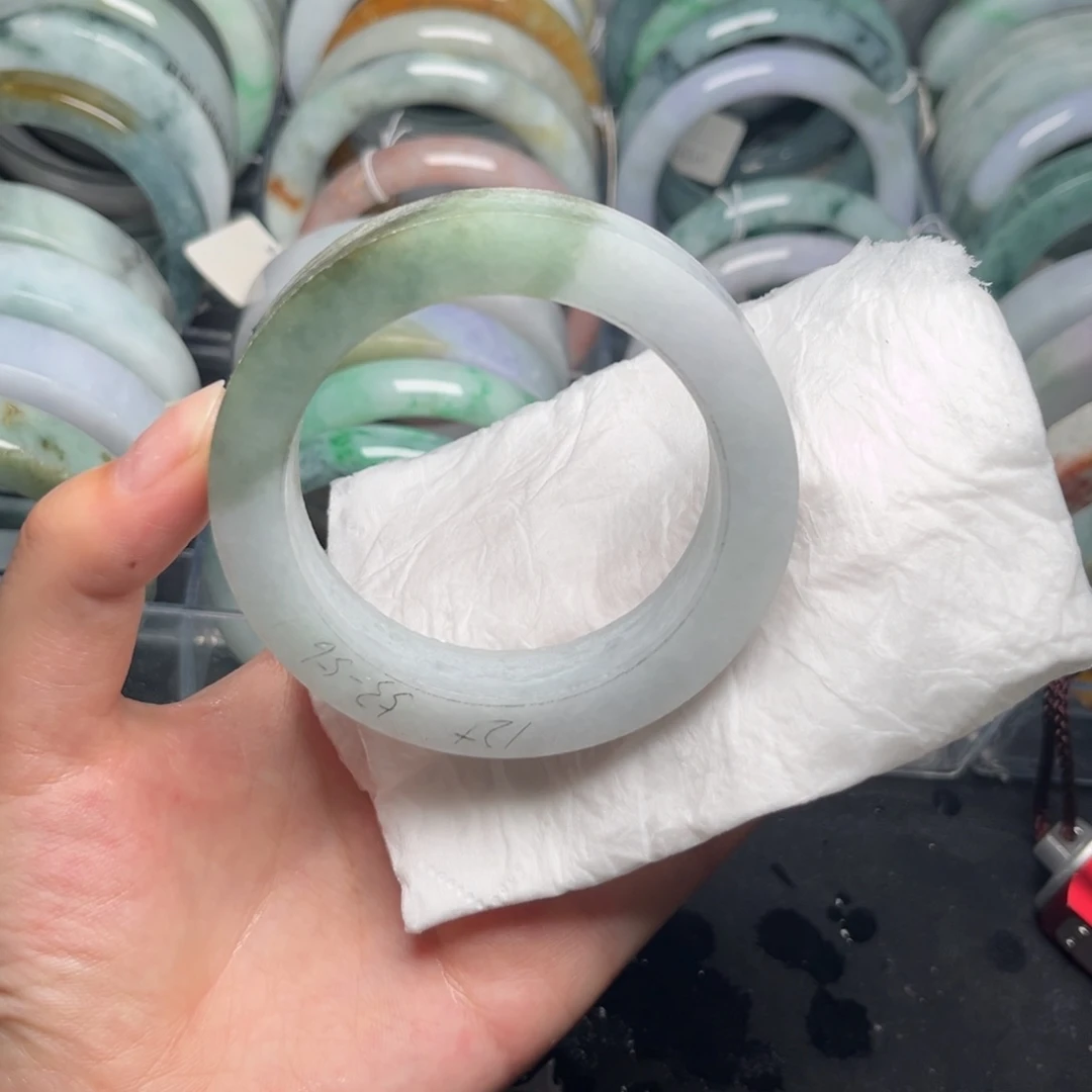 定制翡翠未镶嵌手镯半山水53/56