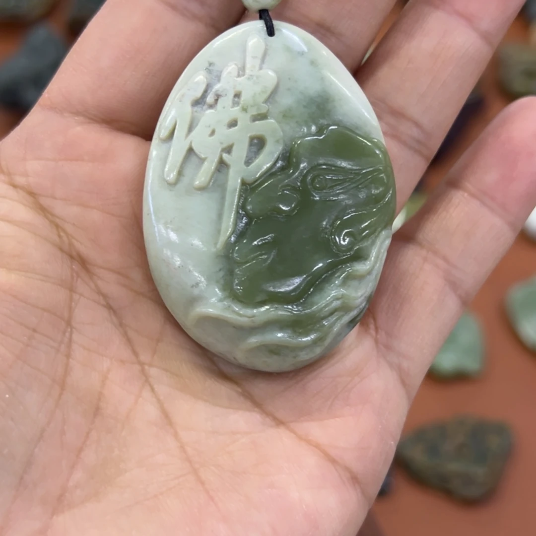 岫岩老玉（透闪石质玉）未镶嵌颈饰