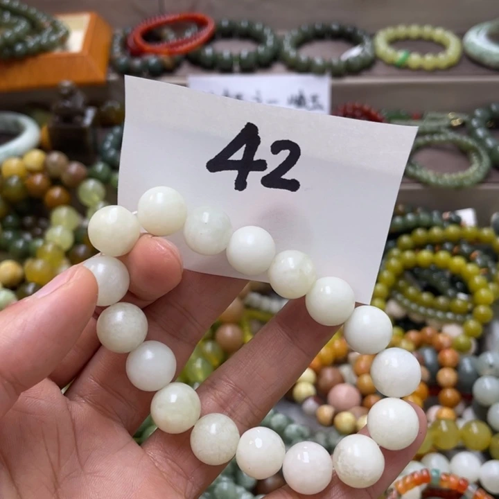 未镶嵌透闪石-蛇纹石玉手链