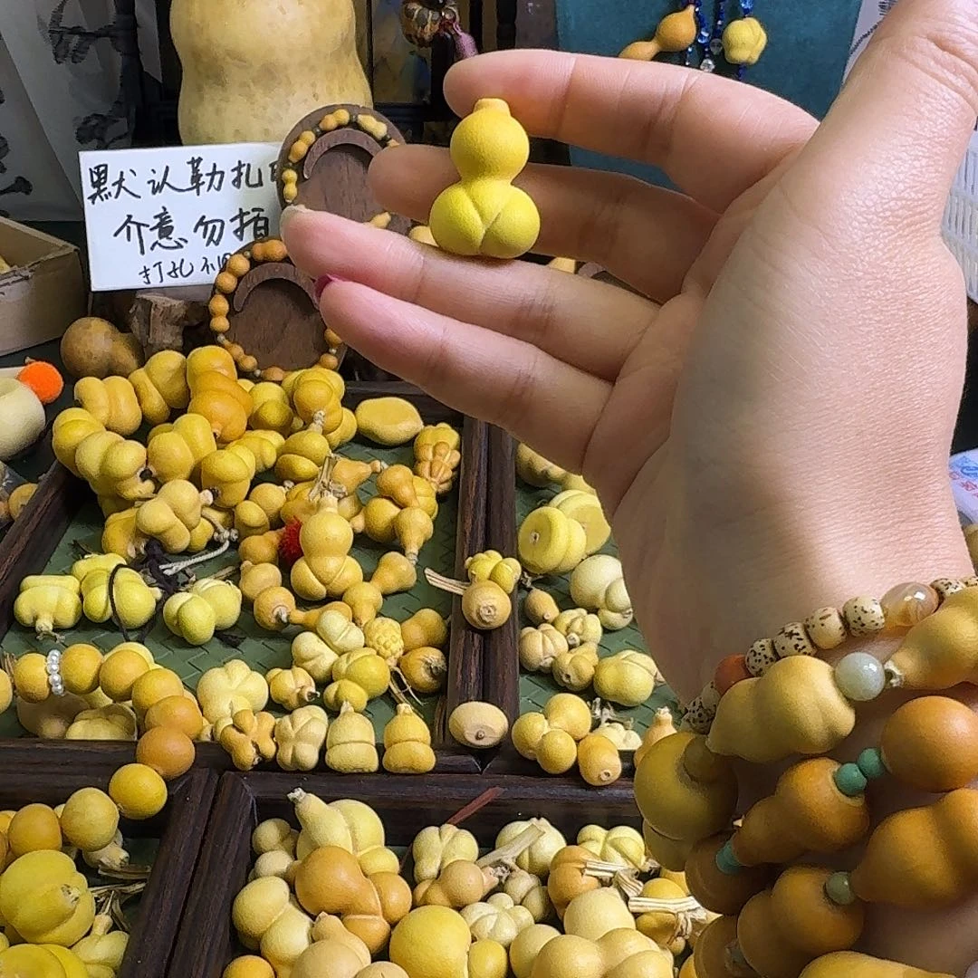 致***逅大叶紫檀（黑酸枝木类）