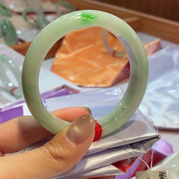翡翠未镶嵌手镯57圈口