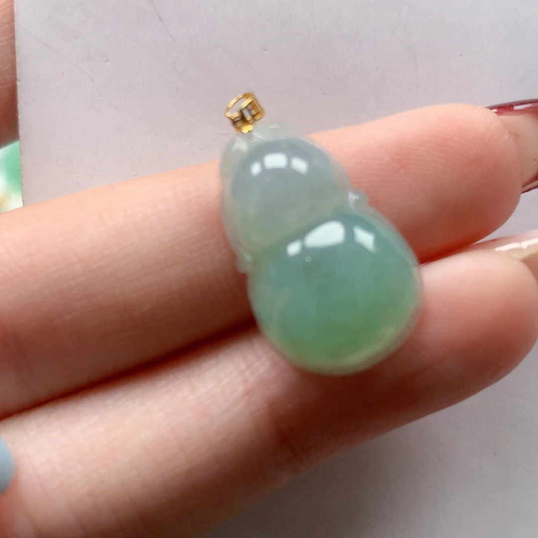 颈饰未镶嵌翡翠吊坠