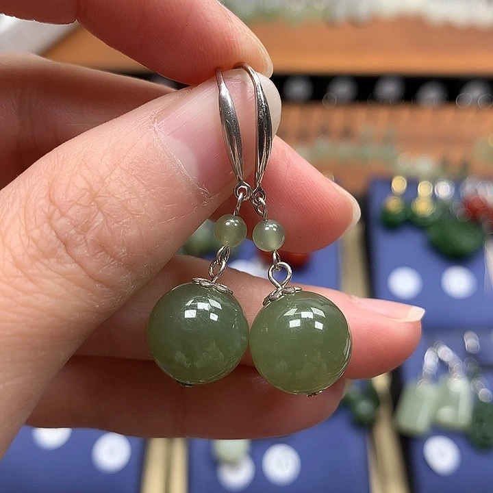 和田玉银S925镶嵌耳饰12左右晴水色