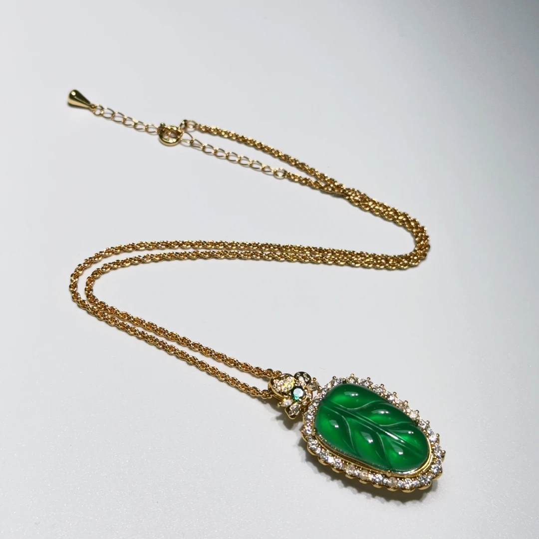 Q50 精美珠宝设计款豪嵌金枝玉叶款吊坠25*14*14mm