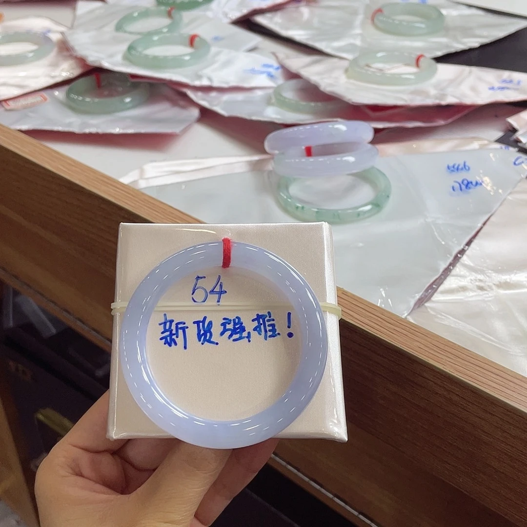 未镶嵌手镯翡翠66 号链接