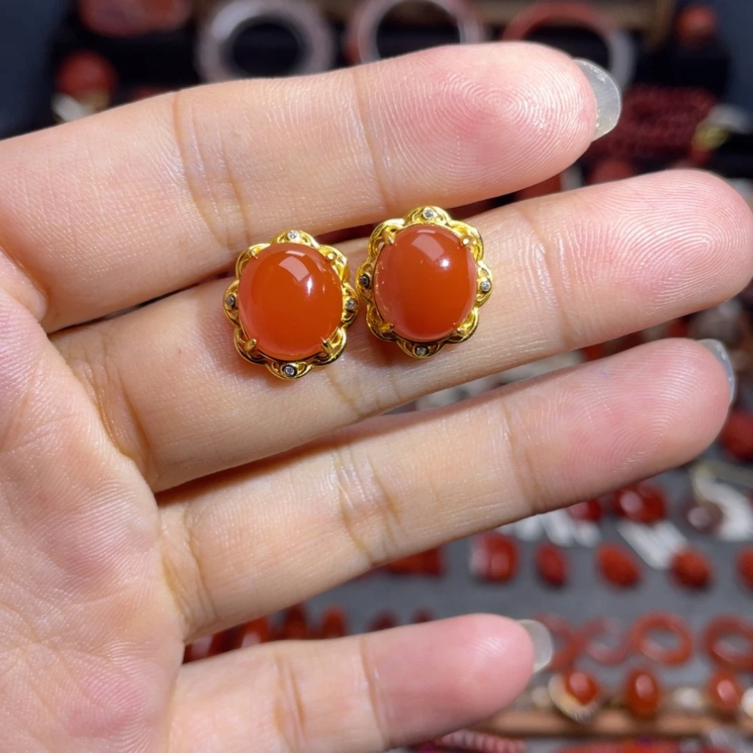 银S925镶嵌保山冰红耳钉南红玛瑙