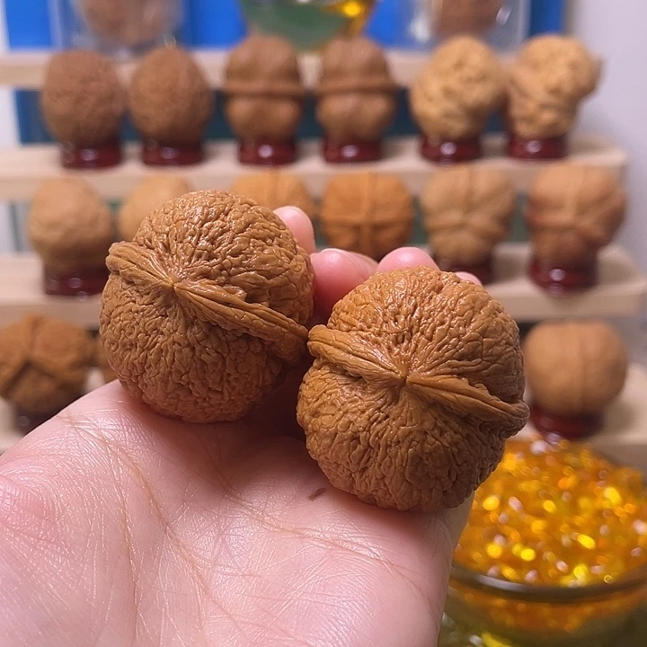文玩核桃吊坠37脑纹31