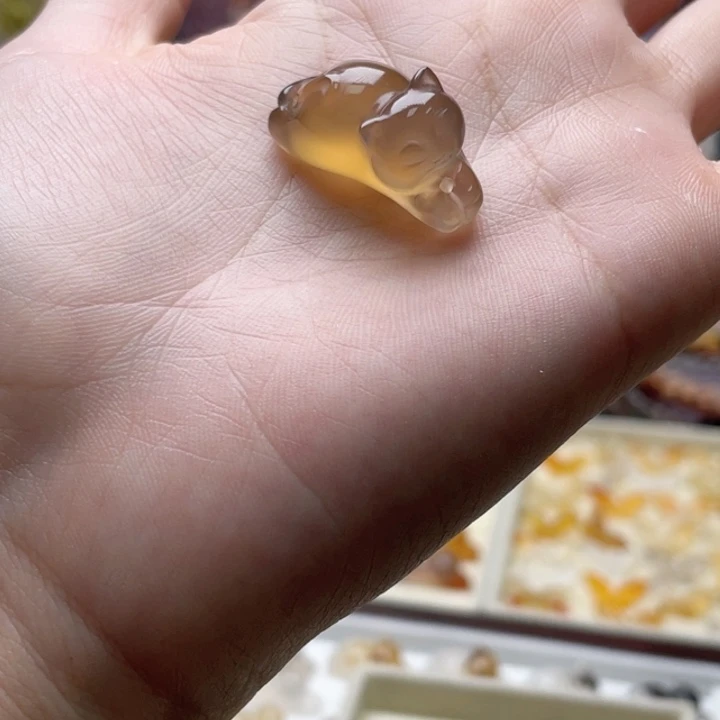 未镶嵌玛瑙天然趴趴猫玛瑙/玉髓