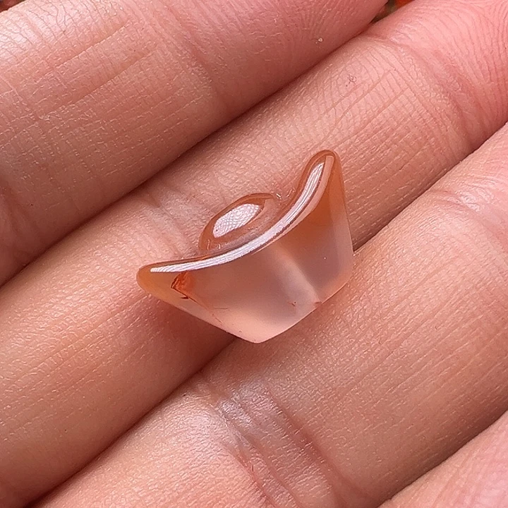 南红玛瑙未镶嵌元宝