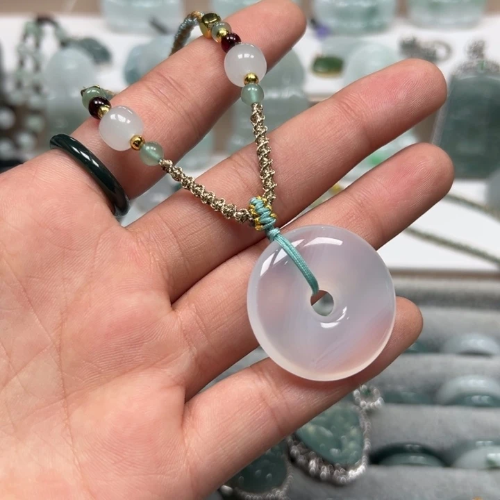 玛瑙/玉髓合金颈饰平安扣