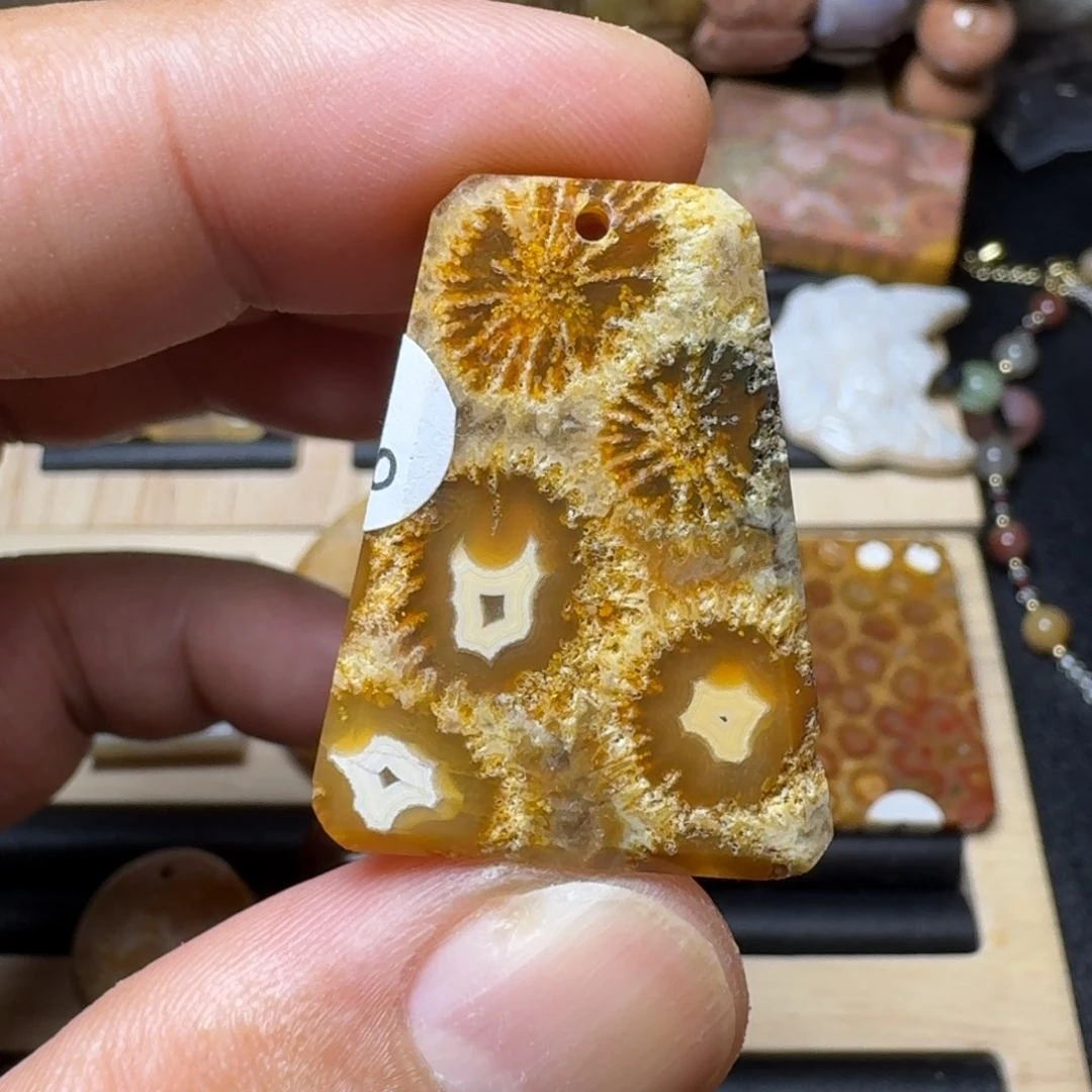 硅化玉未镶嵌纯天然色有机玉石保真色