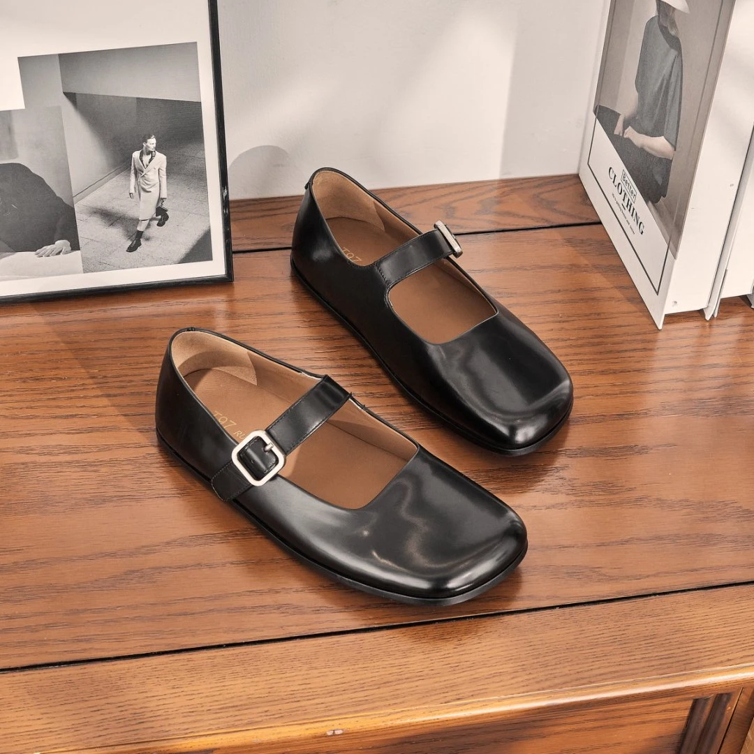 2025早春新款法式复古浅口低跟一字扣带软底百搭单鞋女G737