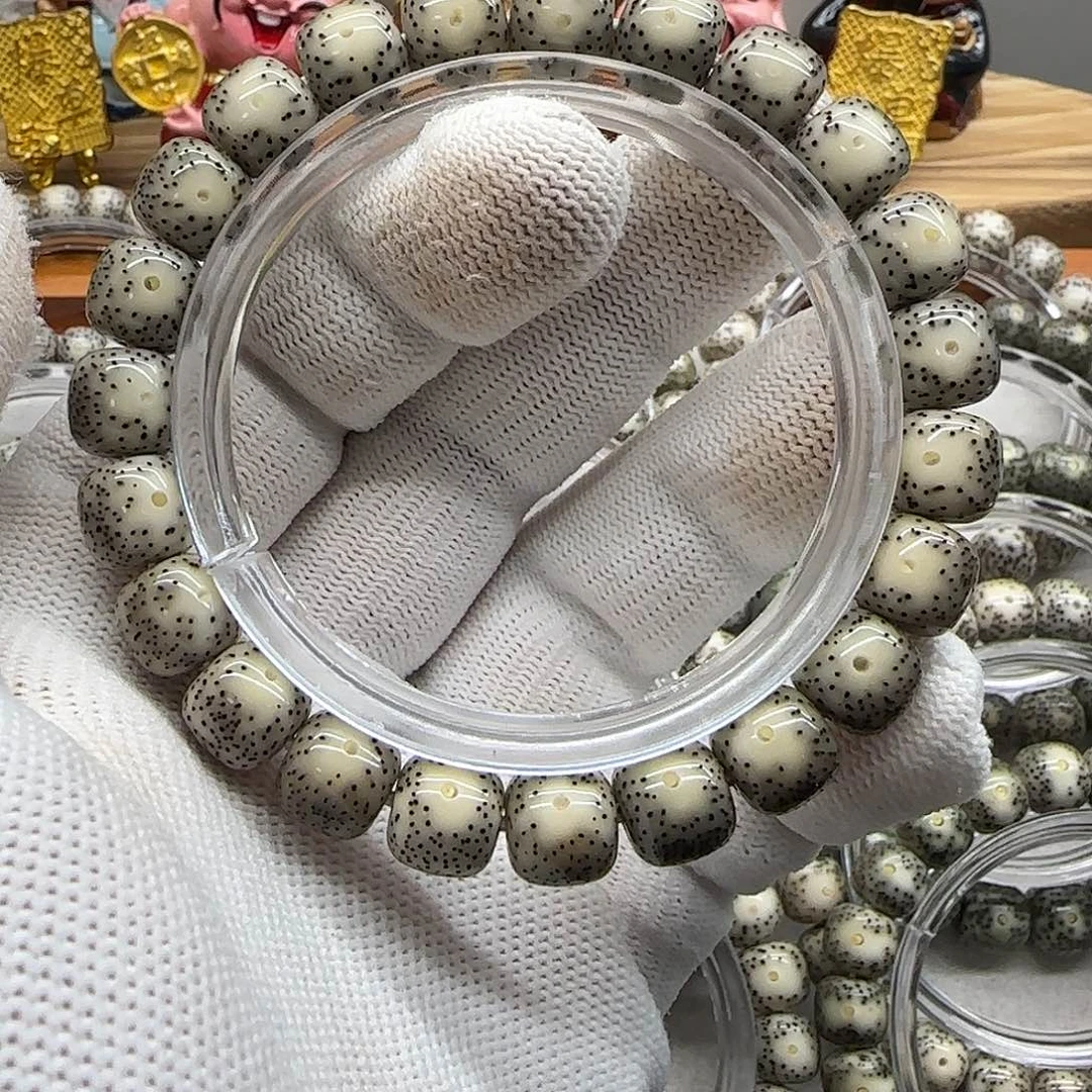 星月菩提吊坠卡10灰冰大眼