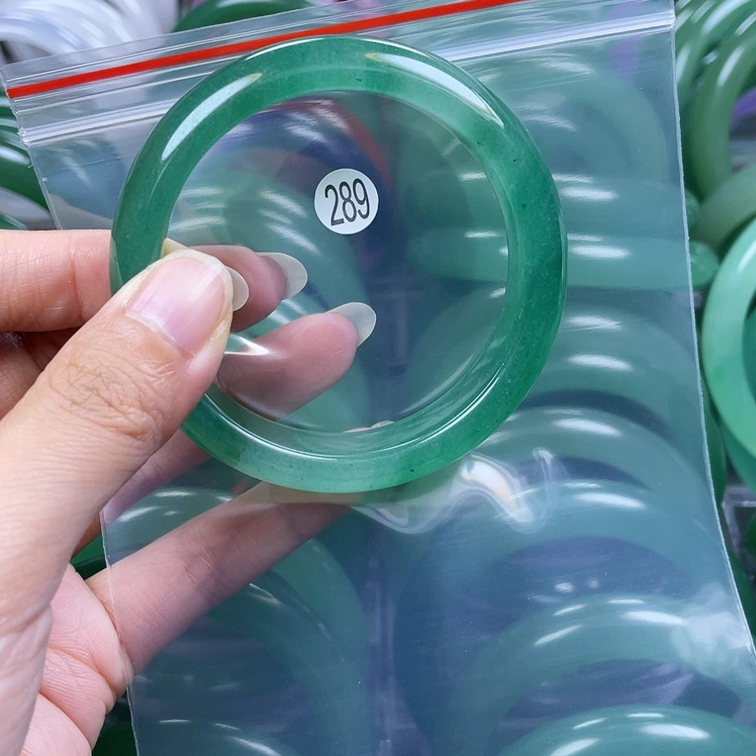 【闪购商品】未镶嵌手镯石英岩玉55