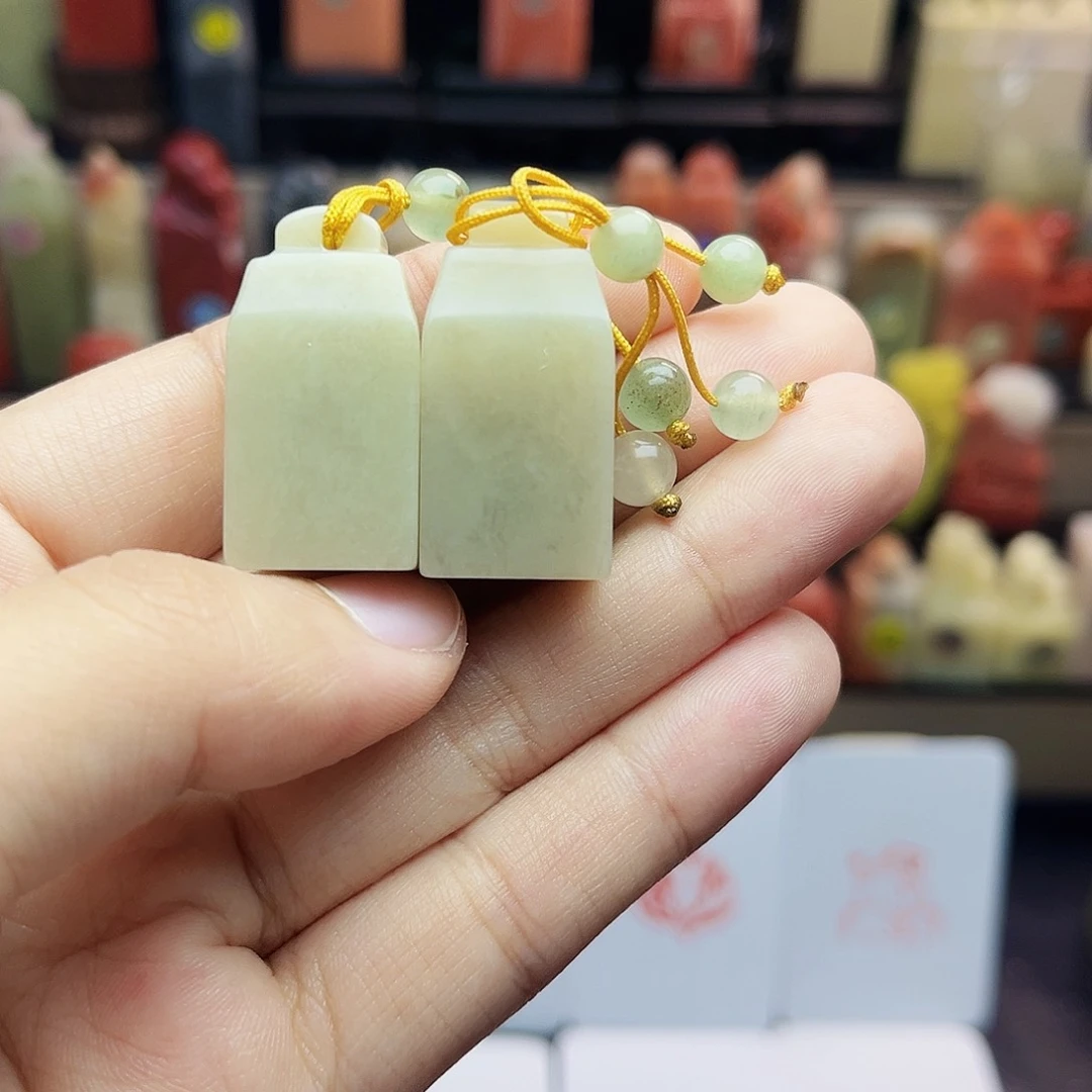 寿山石印石1.5伊犁石 纯手工包刻四字 定制