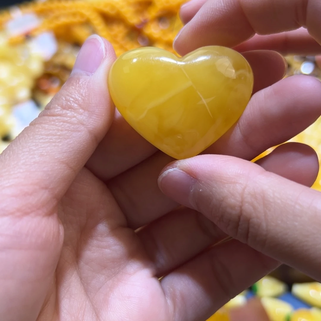 未镶嵌琥珀珠宝奇石