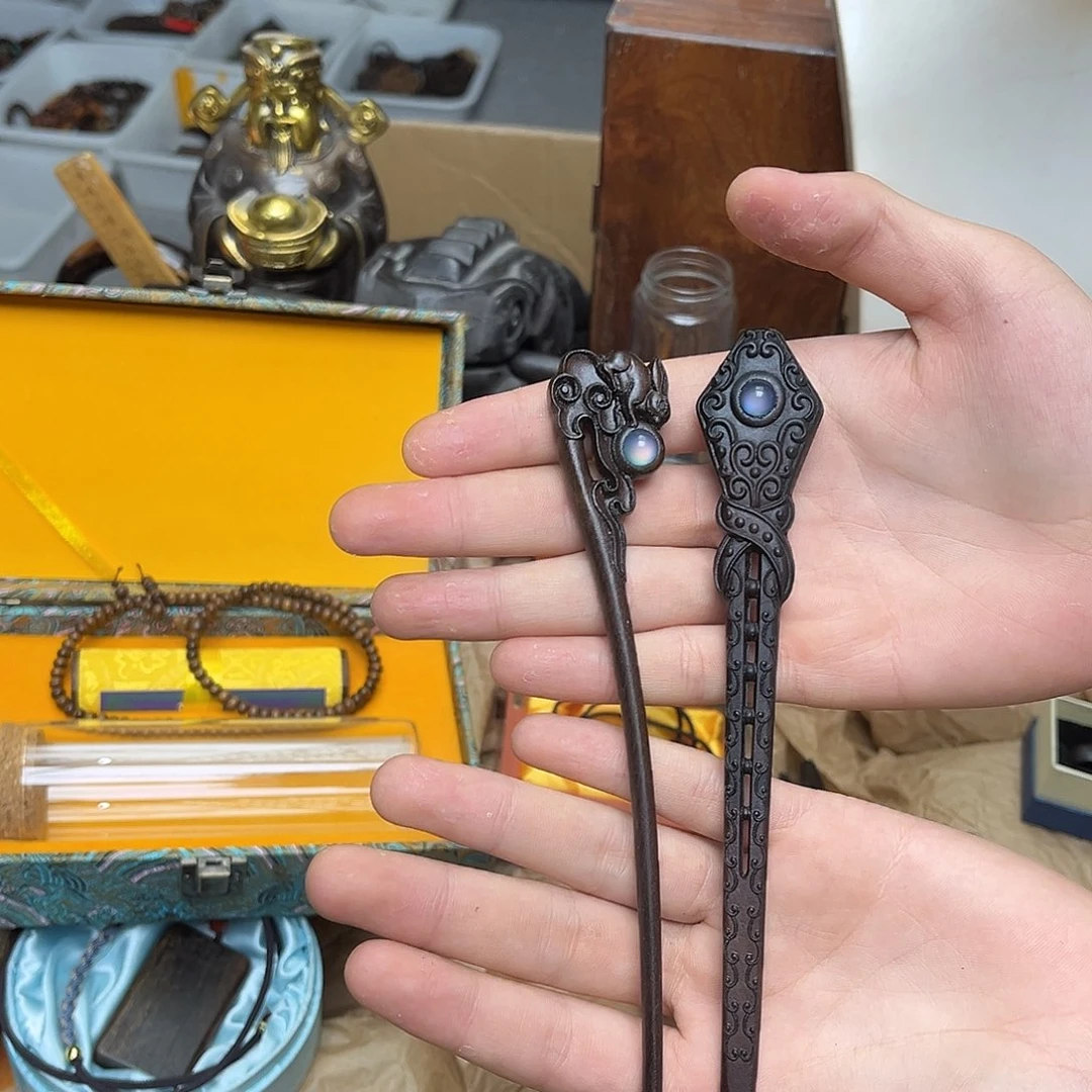 大叶紫檀（黑酸枝木类）