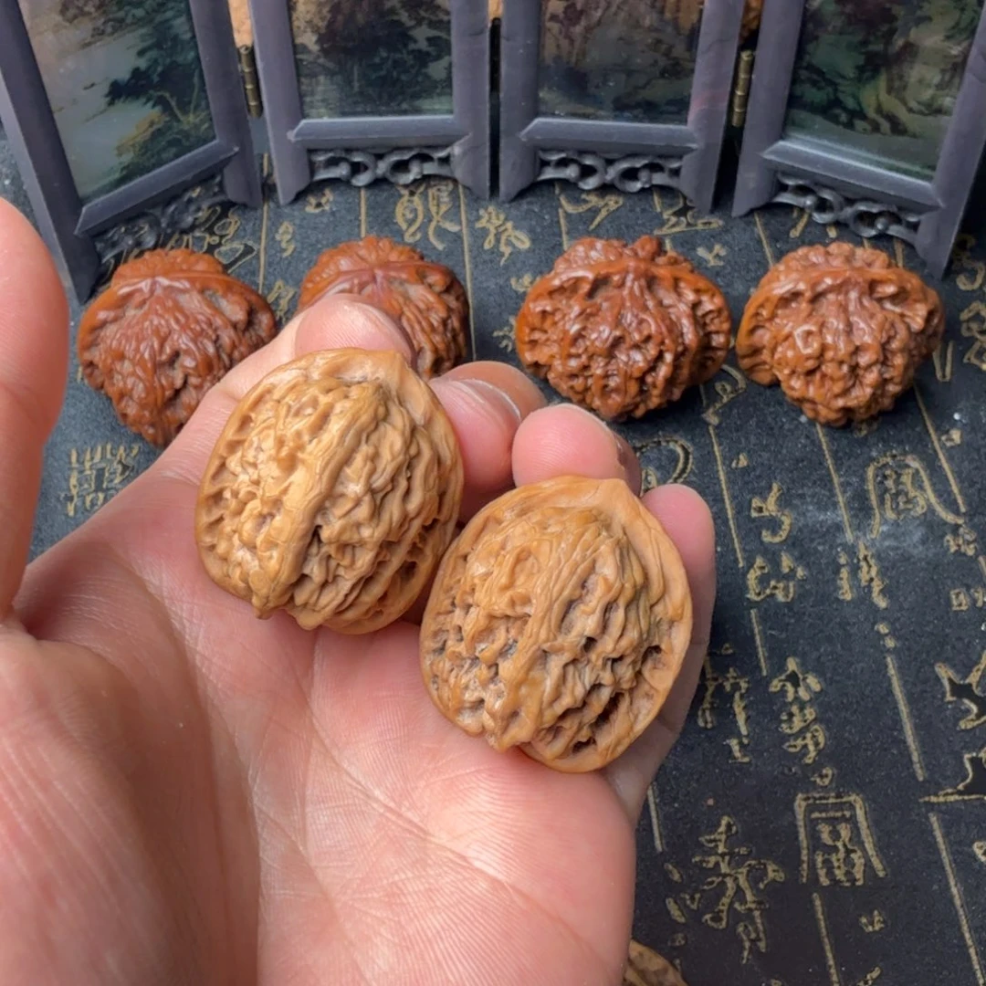 文玩核桃吊坠野核瑞羽30