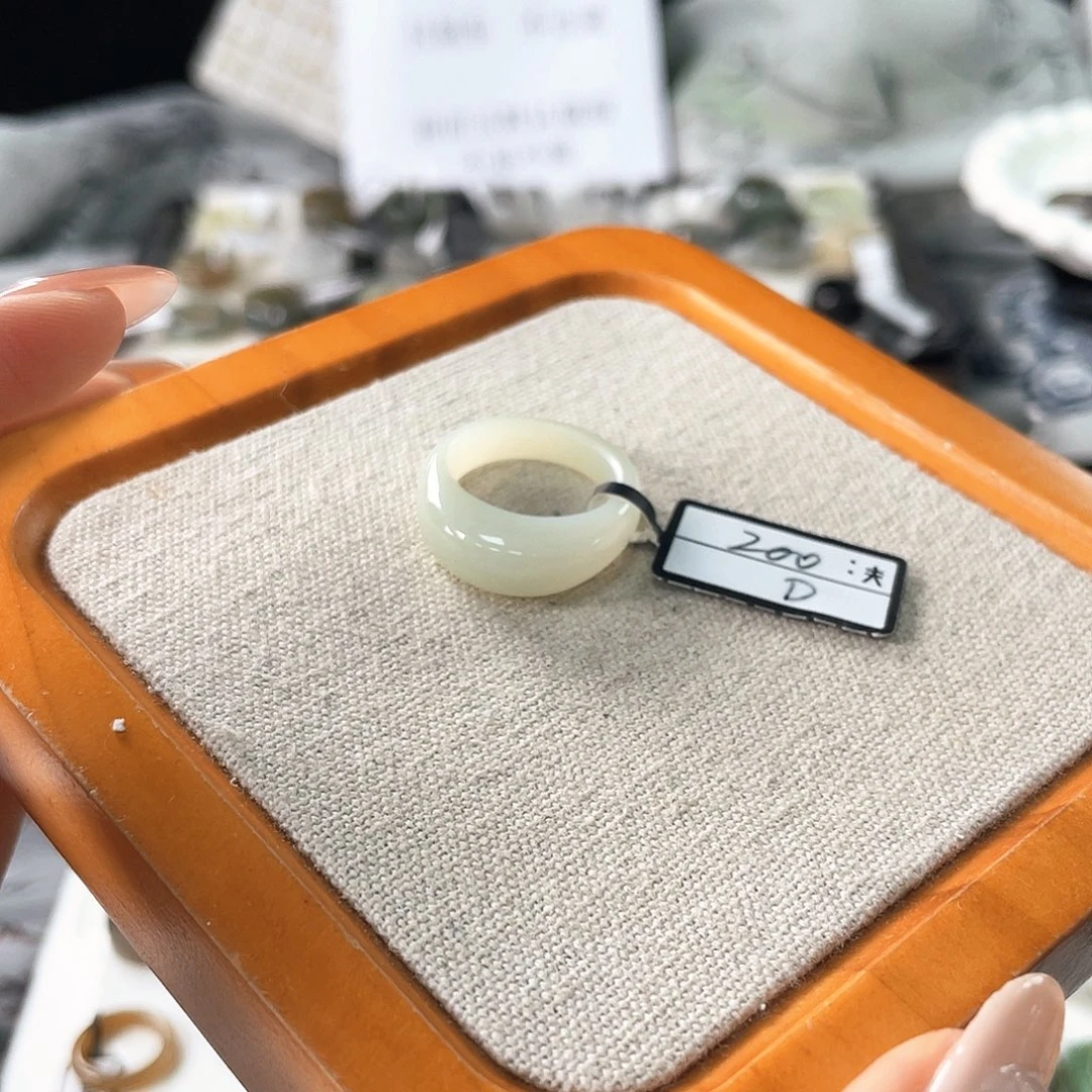 和田玉（糖玉）未镶嵌戒指