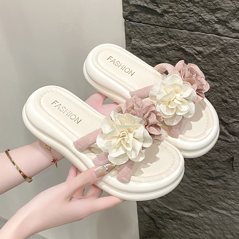 踩屎感厚底拖鞋女夏季2025新款厚底花朵沙滩鞋一字拖凉拖鞋女外穿