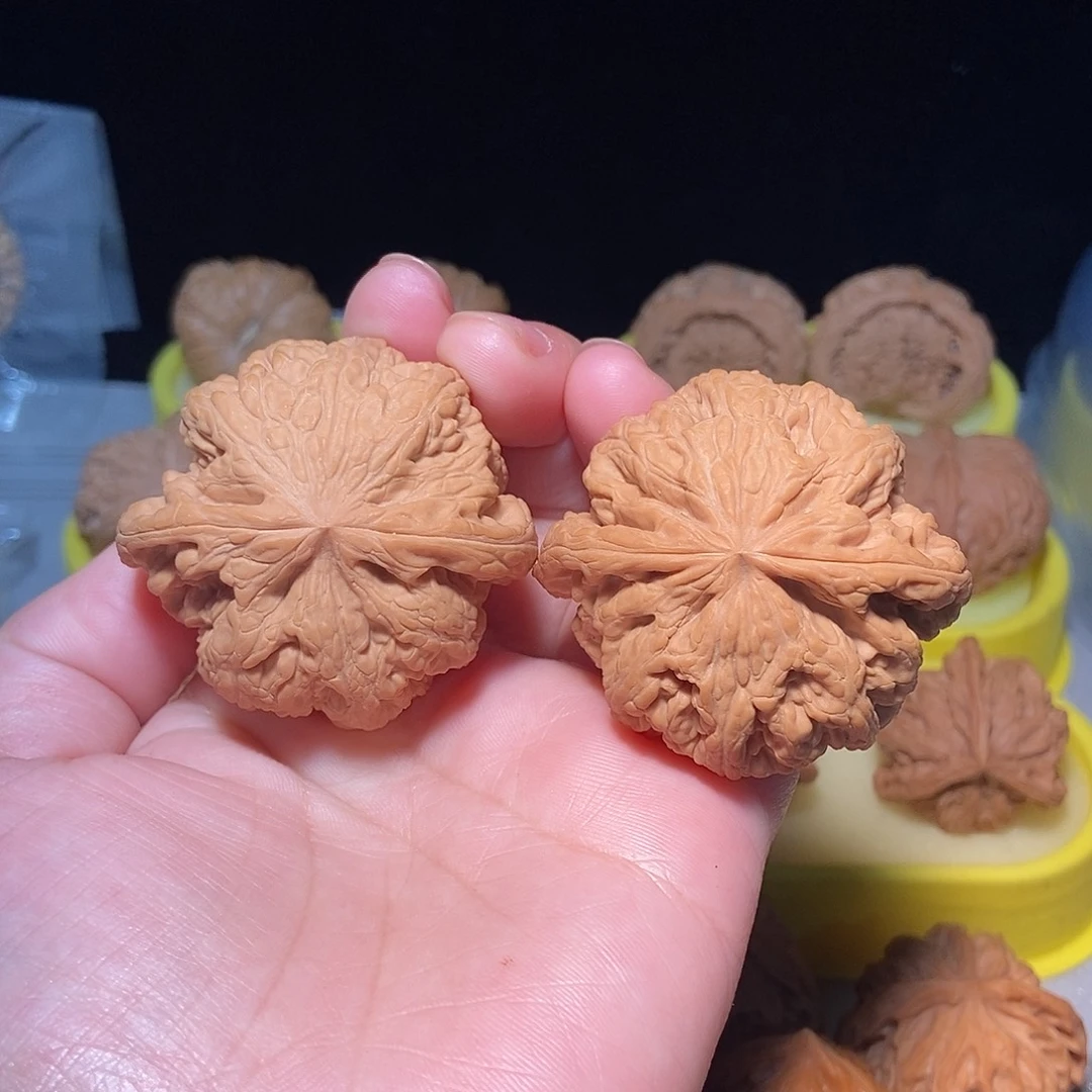 吊坠文玩核桃49大粗筋