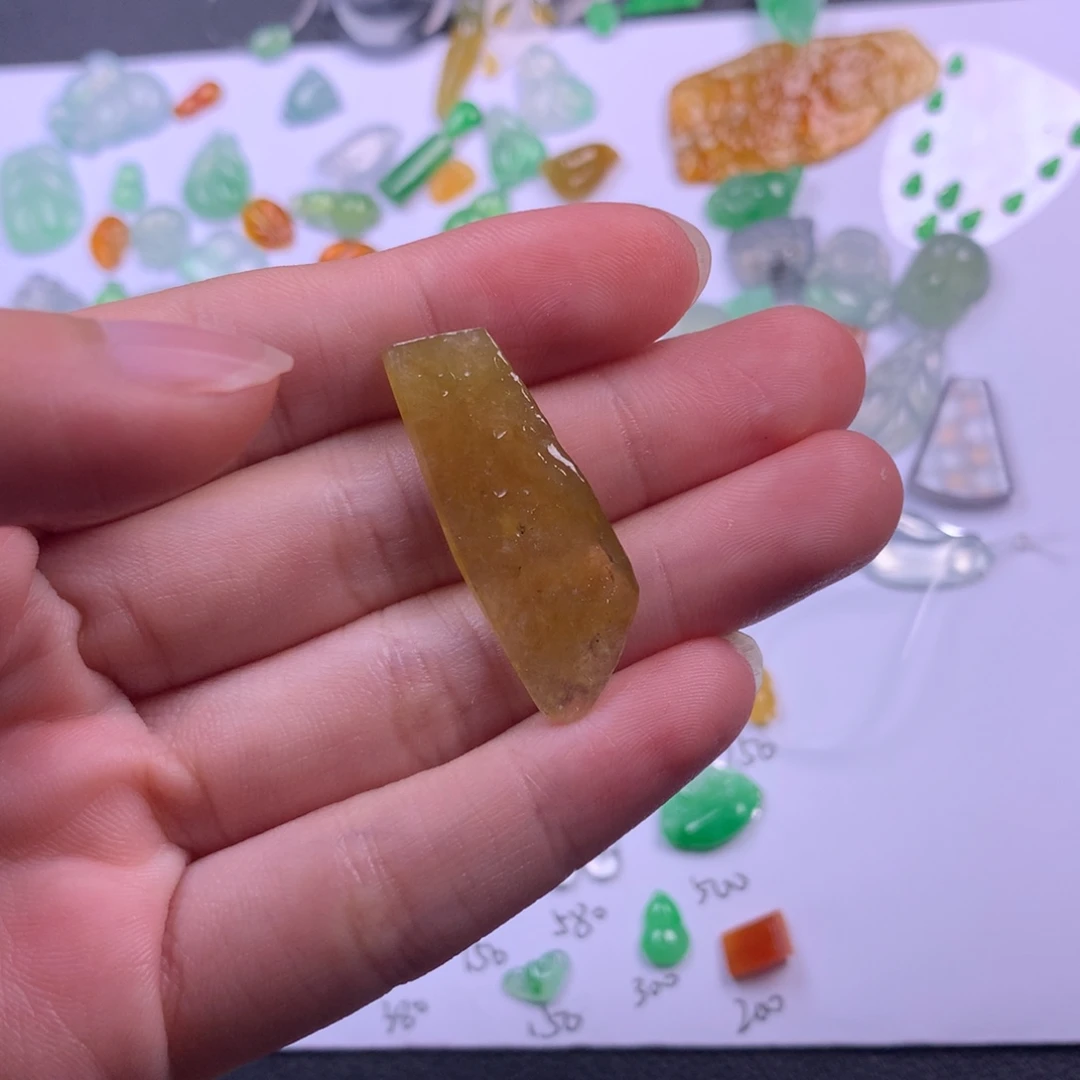 ·***️翡翠未镶嵌挂件翡翠