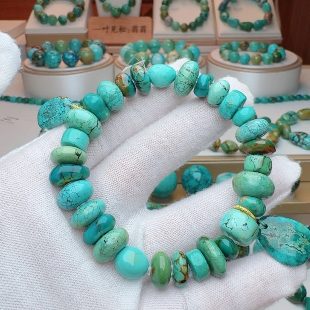 绿松石未镶嵌颈饰