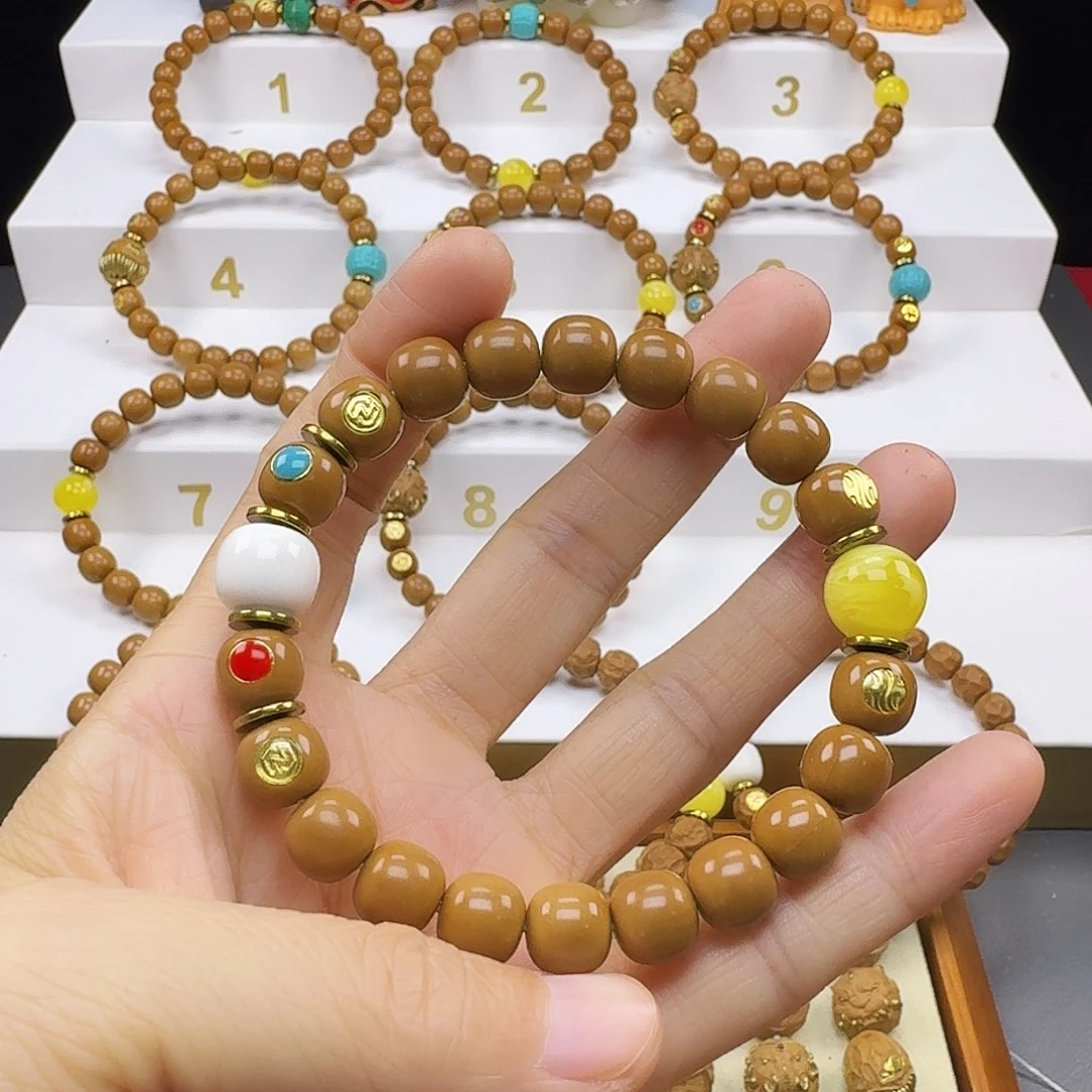 —***树吊坠猴头核桃猴头手串