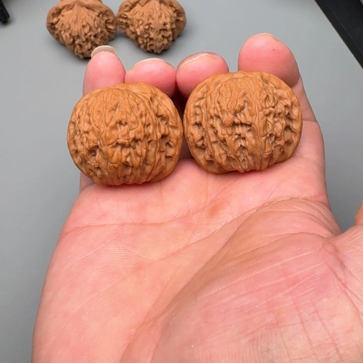 文玩核桃把件山地磨盘39尺同树果