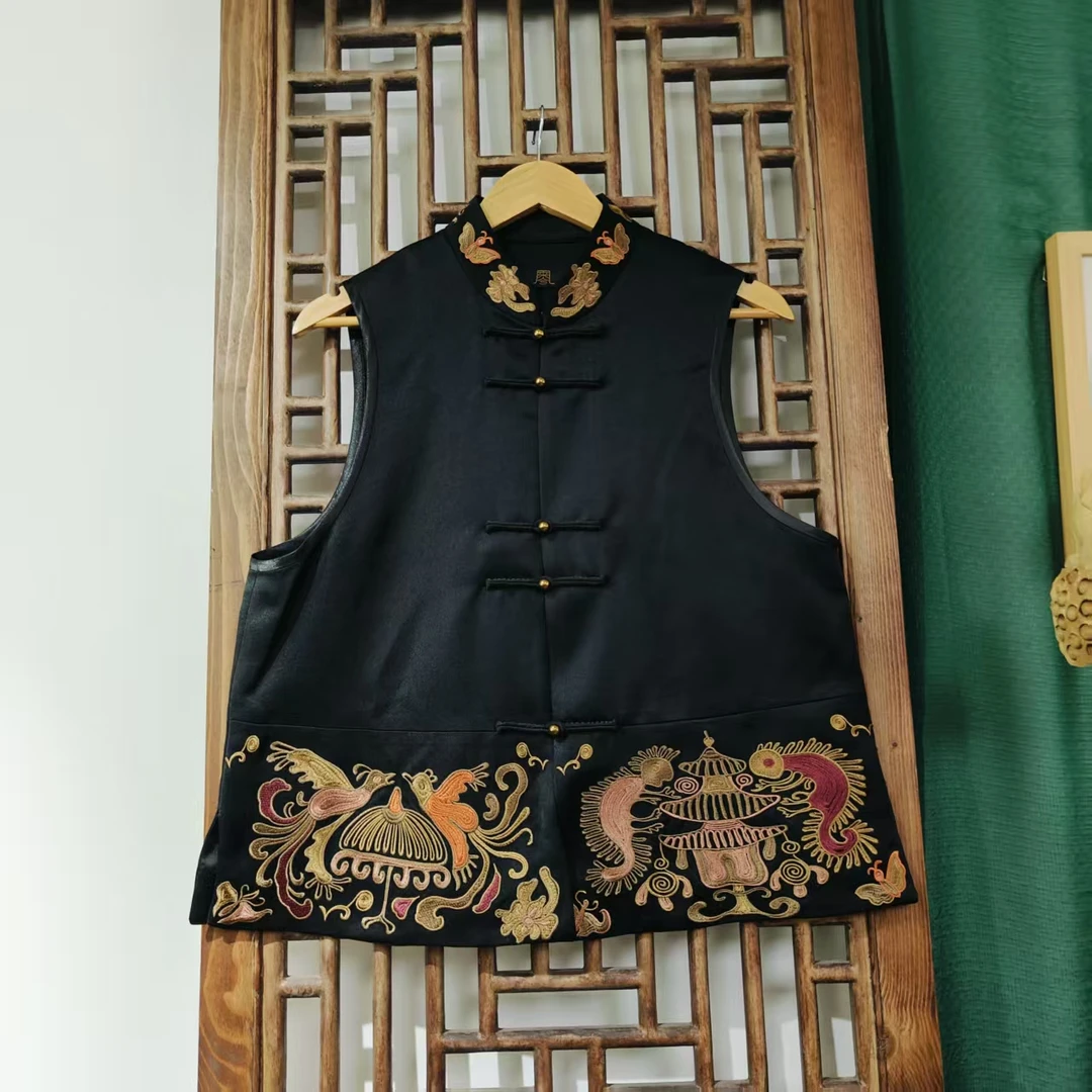 苗绣（LS671-1）凤徕兮私人定制黑底咖色图腾刺绣对襟盘扣马甲