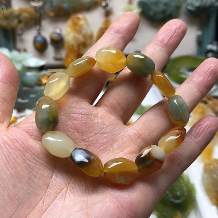 蛇纹石玉手串未镶嵌