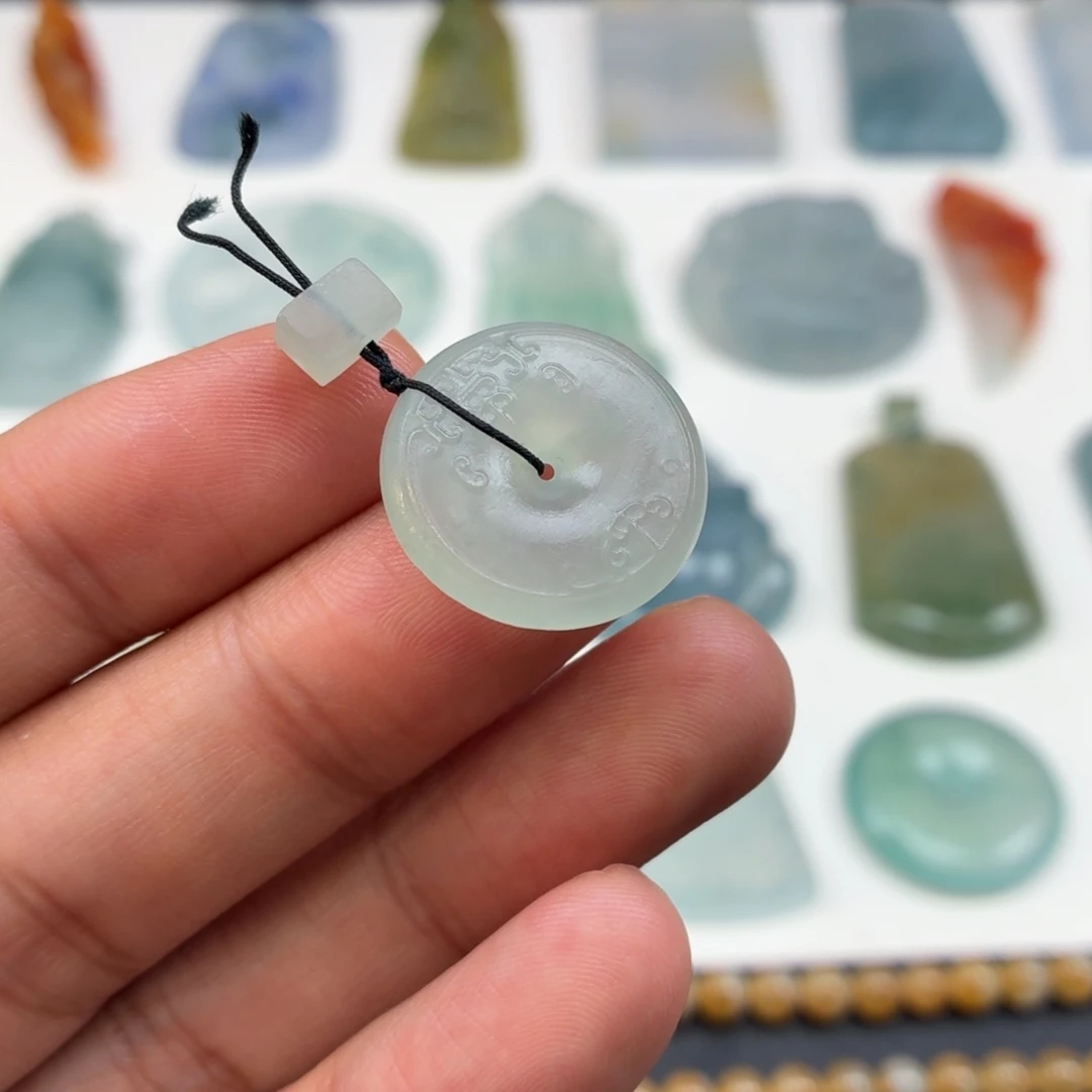 定制翡翠未镶嵌平安扣