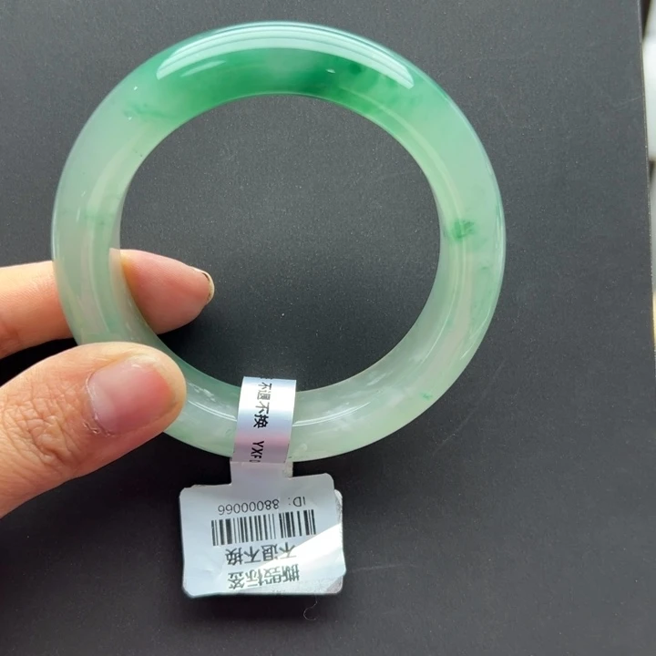 石英质玉（非洲翠）未镶嵌手镯+58