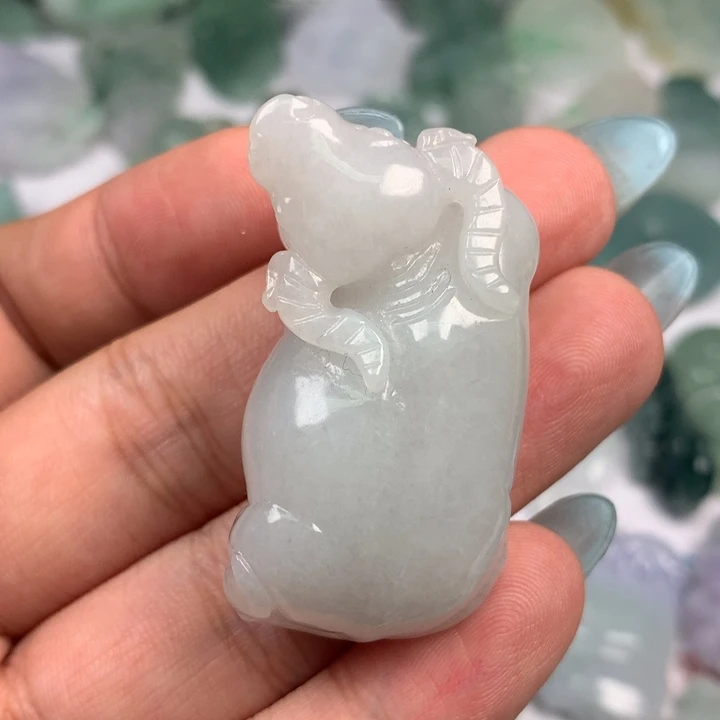 翡翠未镶嵌颈饰翡翠