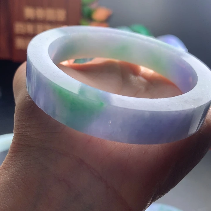 未镶嵌手镯定制翡翠