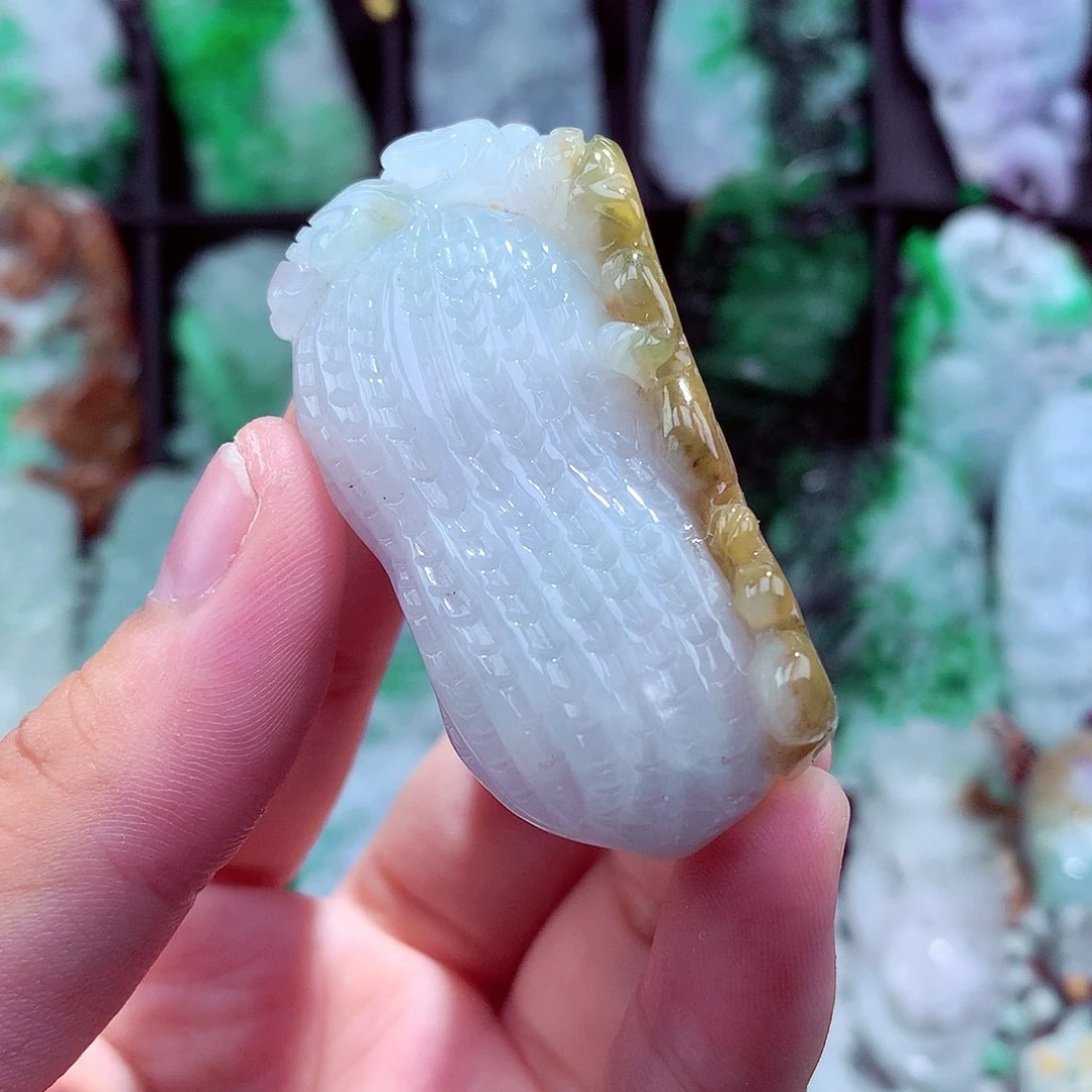 翡翠未镶嵌颈饰挂件