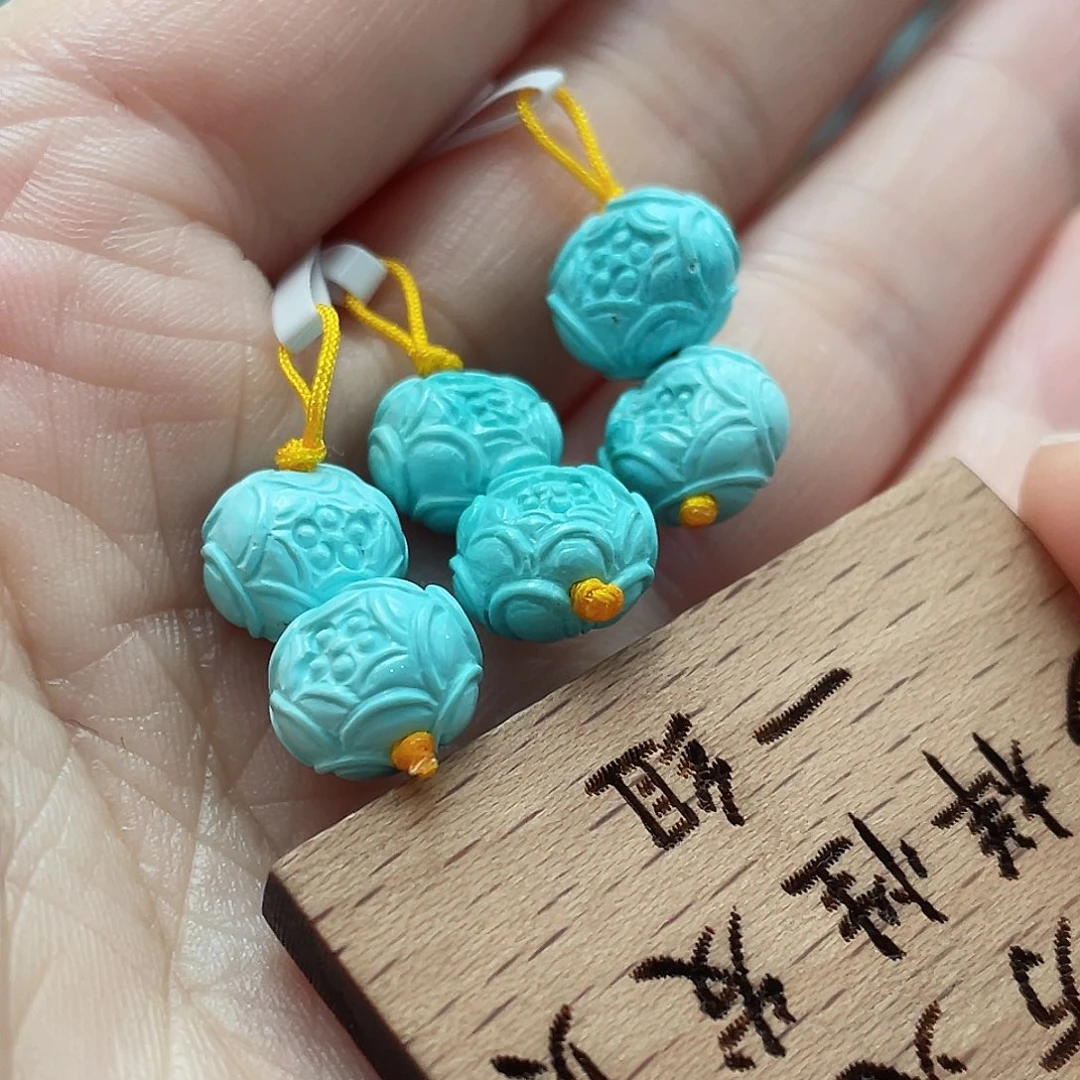 绿松石颈饰未镶嵌