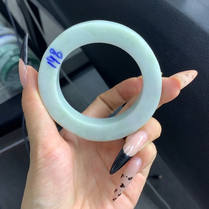 定制翡翠未镶嵌翡翠手镯2.