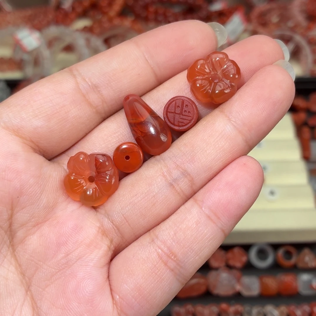 爱***头南红玛瑙未镶嵌颈饰5