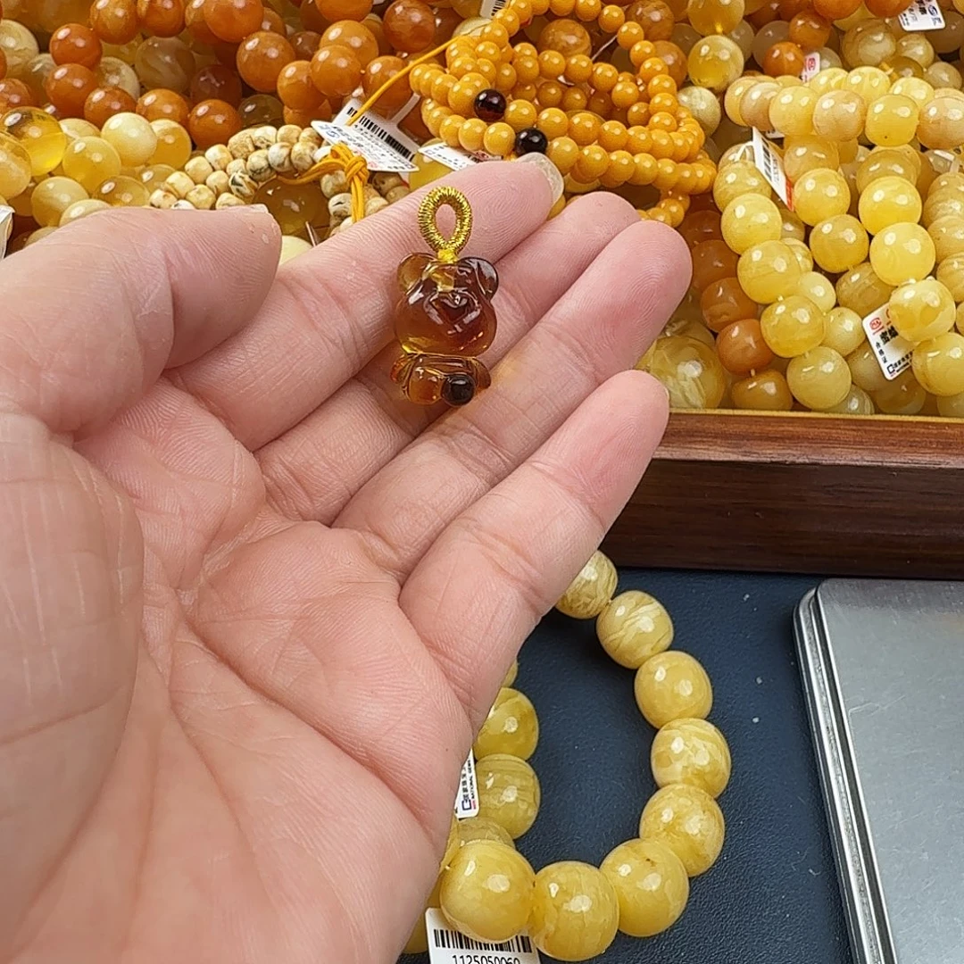 琥珀未镶嵌珠宝奇石