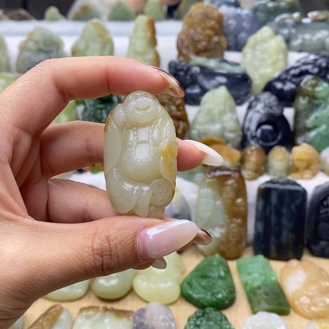 和田玉未镶嵌颈饰