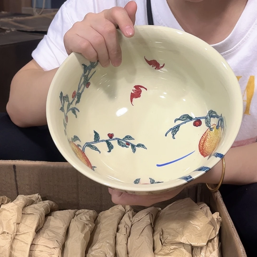 摆件////景德镇陶瓷器。黄。