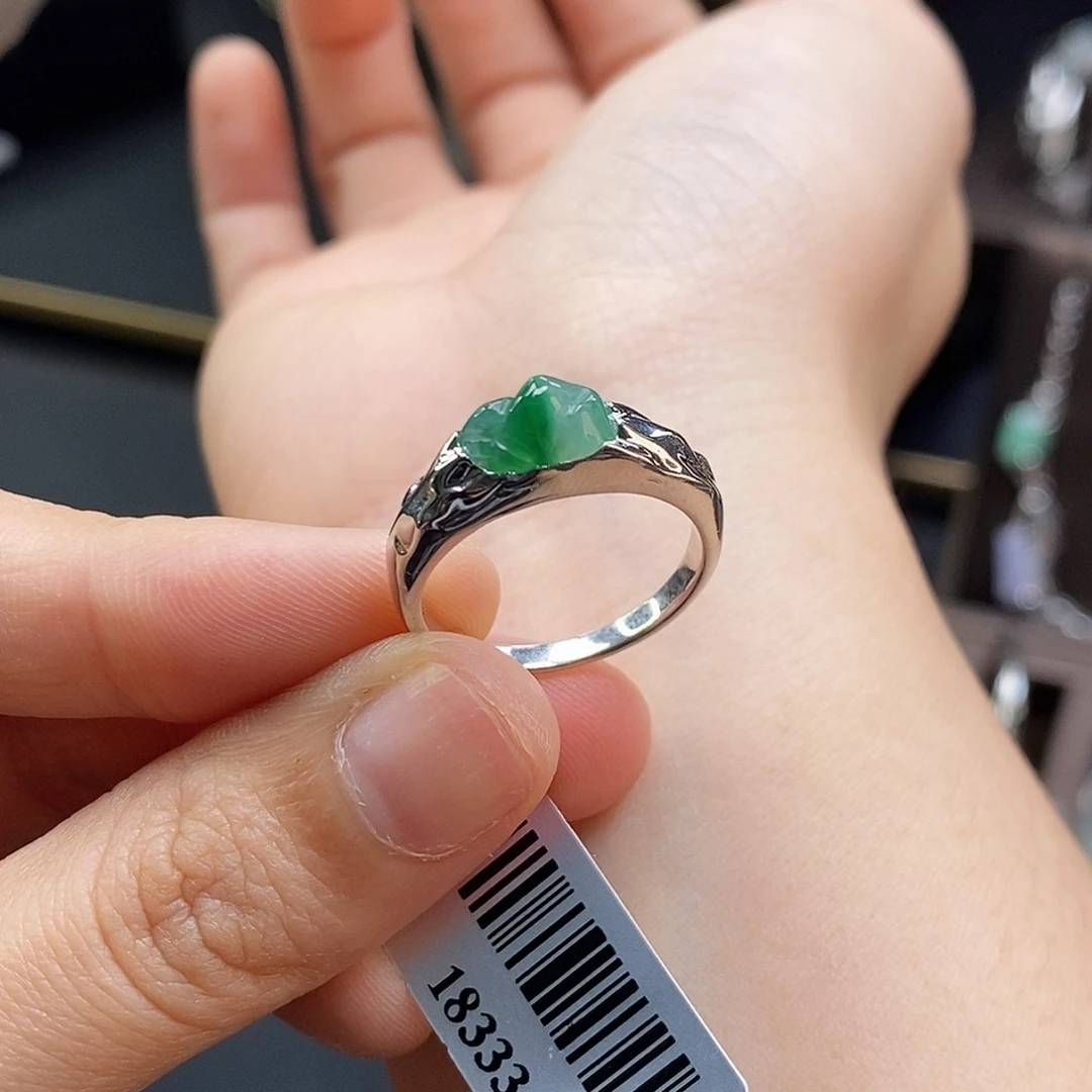 颈饰银S925镶嵌翡翠鼓****ᗢ18333