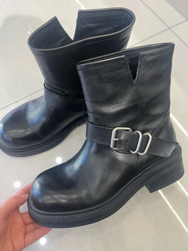 短靴英伦风真皮黑色