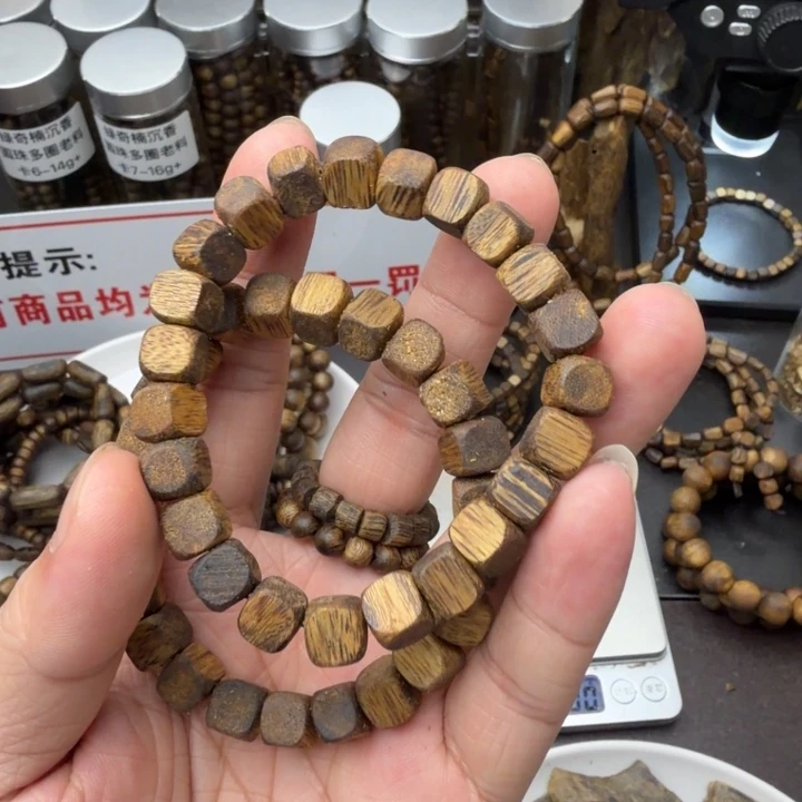 沉香沉香枕奇楠沉香卡8方糖单圈