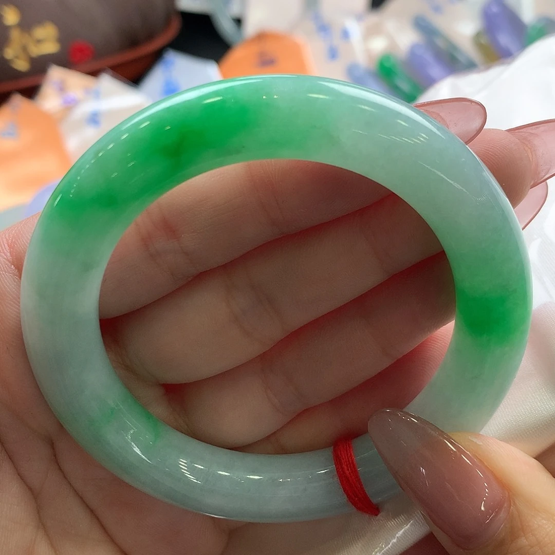 翡翠手镯未镶嵌54.5元