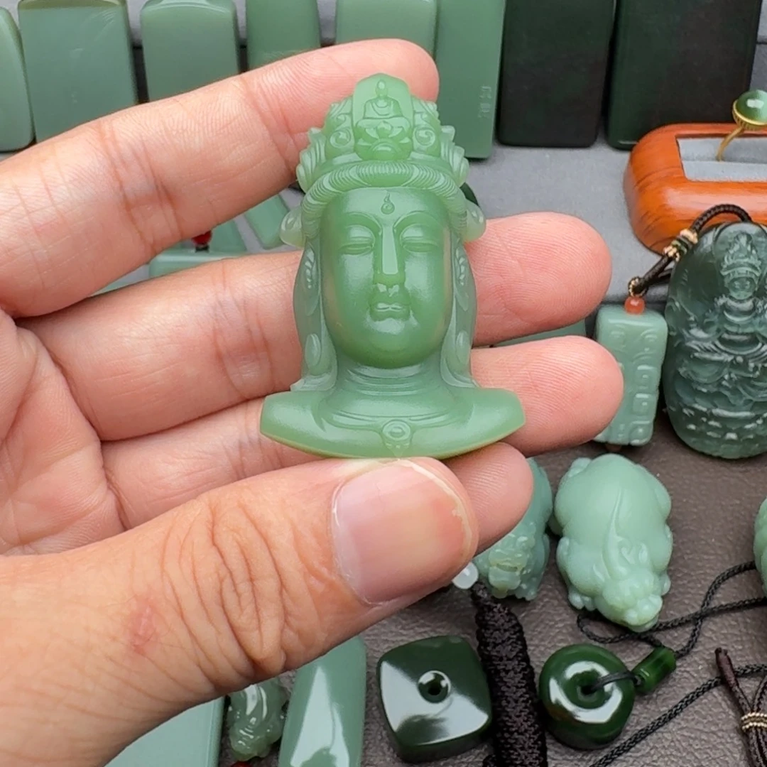 日***山和田玉（碧玉）未镶嵌颈饰