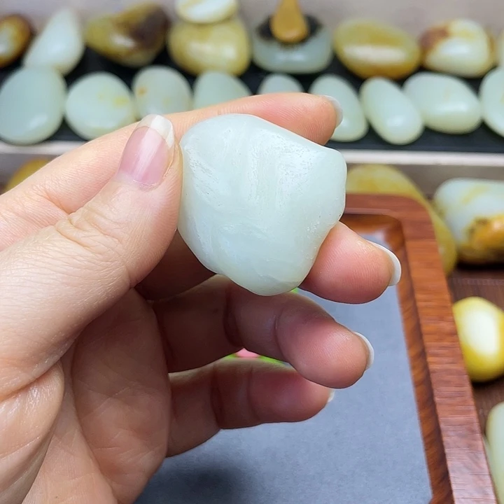 九***尘和田玉未镶嵌颈饰