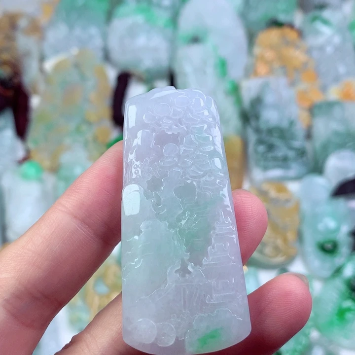 吊坠(不含链)未镶嵌翡翠