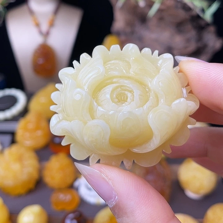 琥珀未镶嵌珠宝奇石